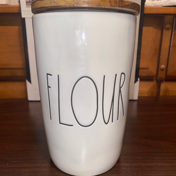 Rae Dunn flour canister